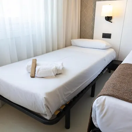 Ilunion Hotel 3*