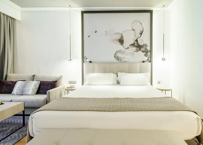 Ilunion Готель