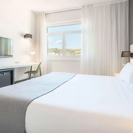 Ilunion Hotel 3*